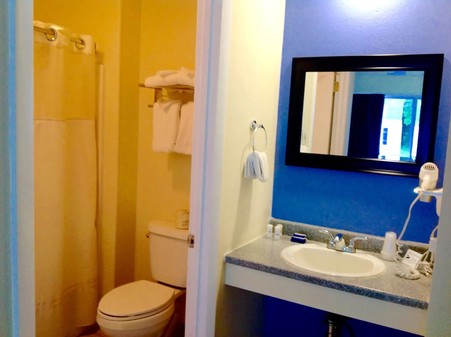 Days Inn by Wyndham Lincoln