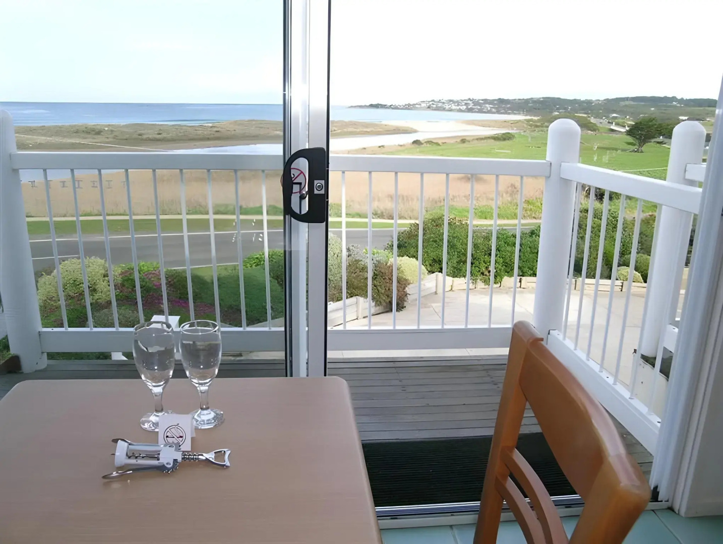 A Great Ocean View Motel