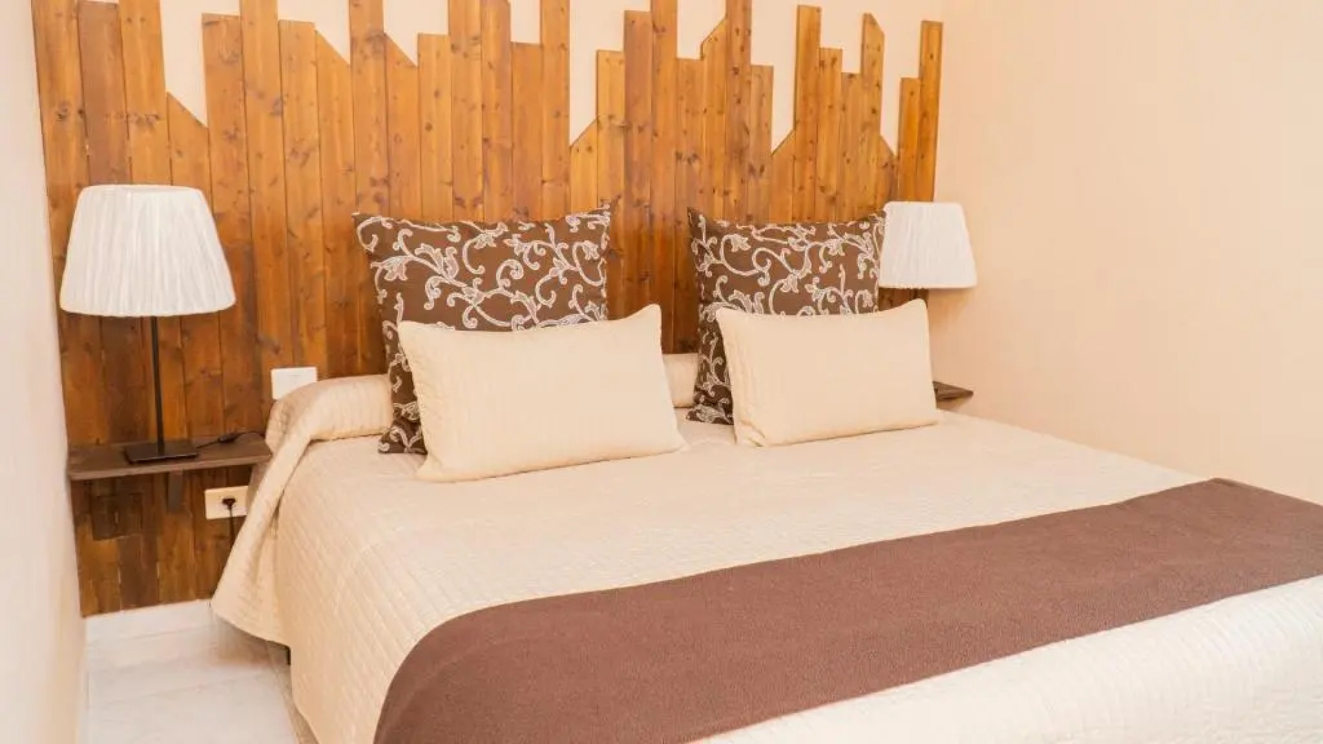 La Rivera Apartments