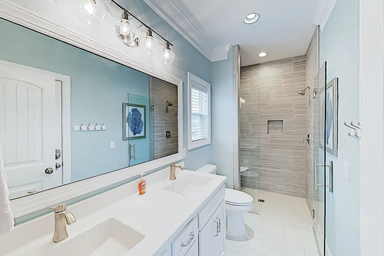 New Oceanside W/ Private Pool & Elevator 7 Bedroom Home