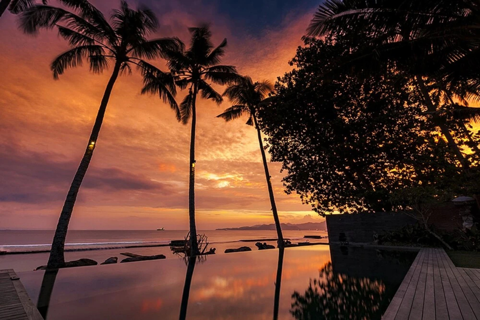 Villa Manis Beachfront