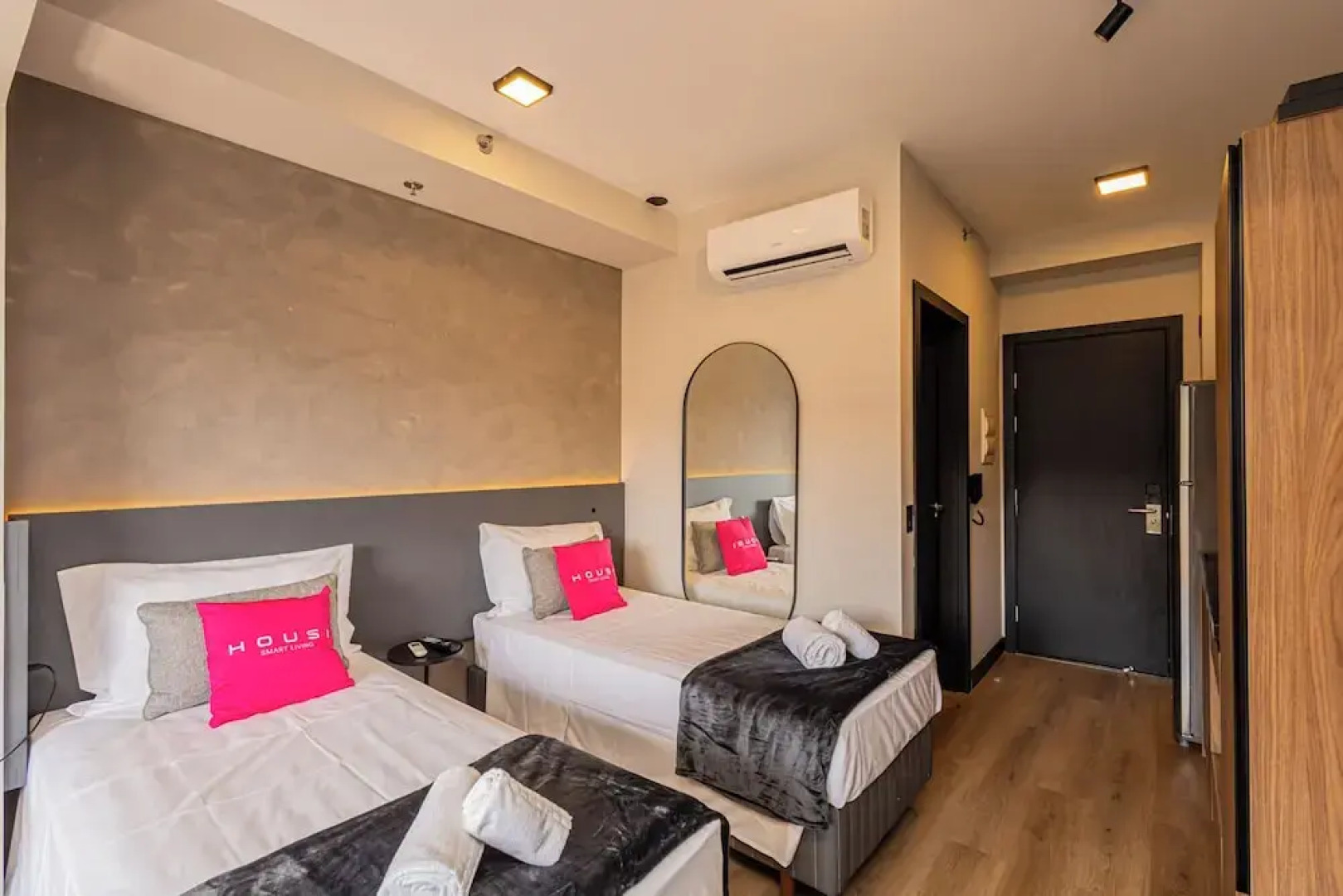 Sky Design Alphaville Housi by Anora