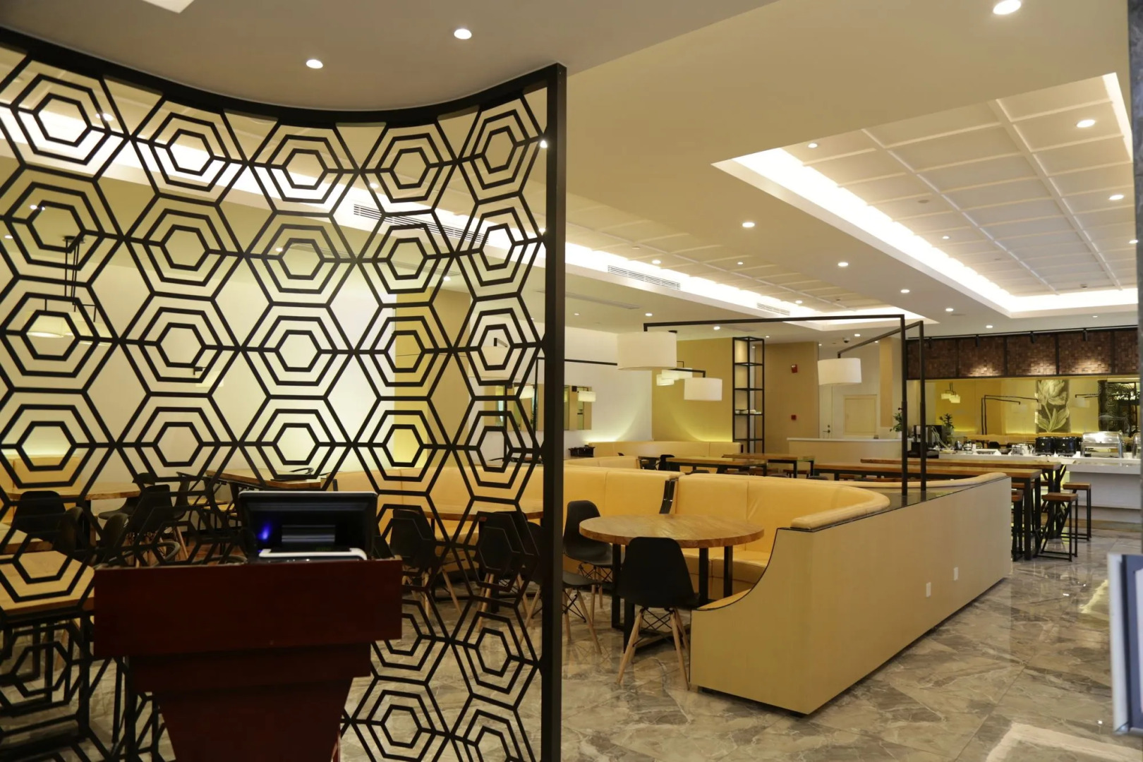 Shanghai Crown Crystal Hotel