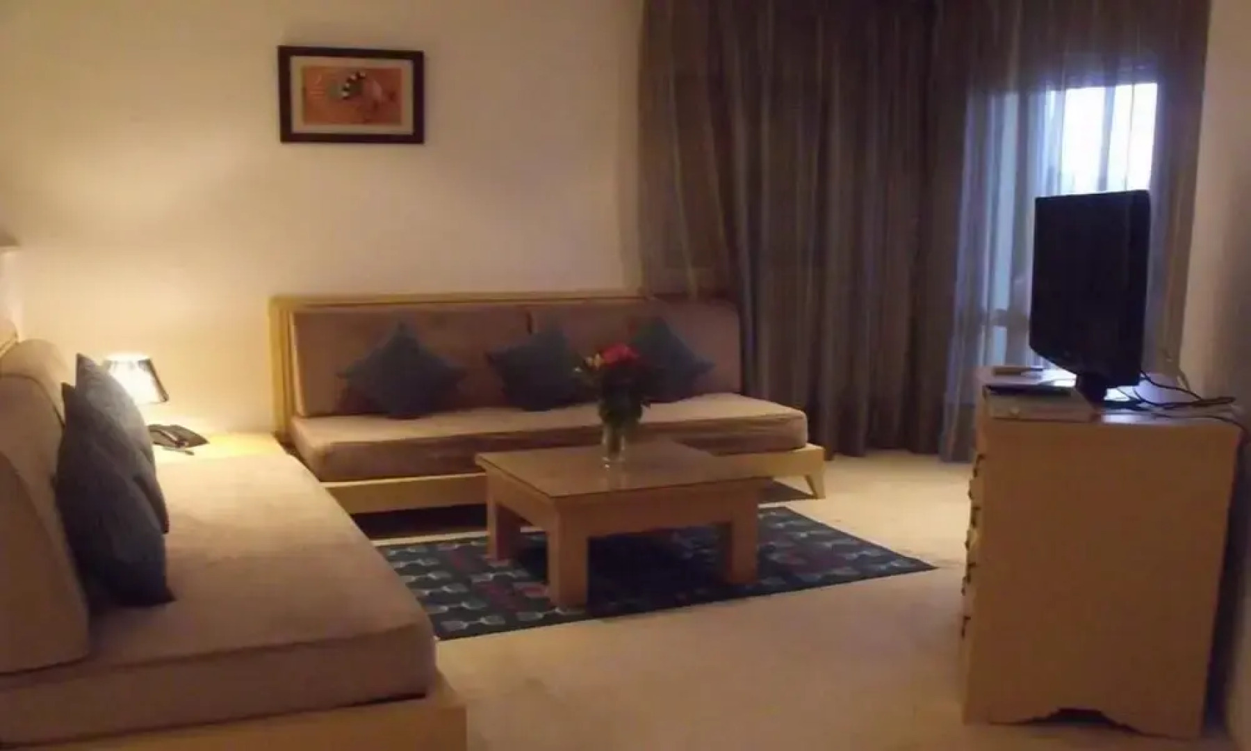 Appart Hotel Castilia Suites