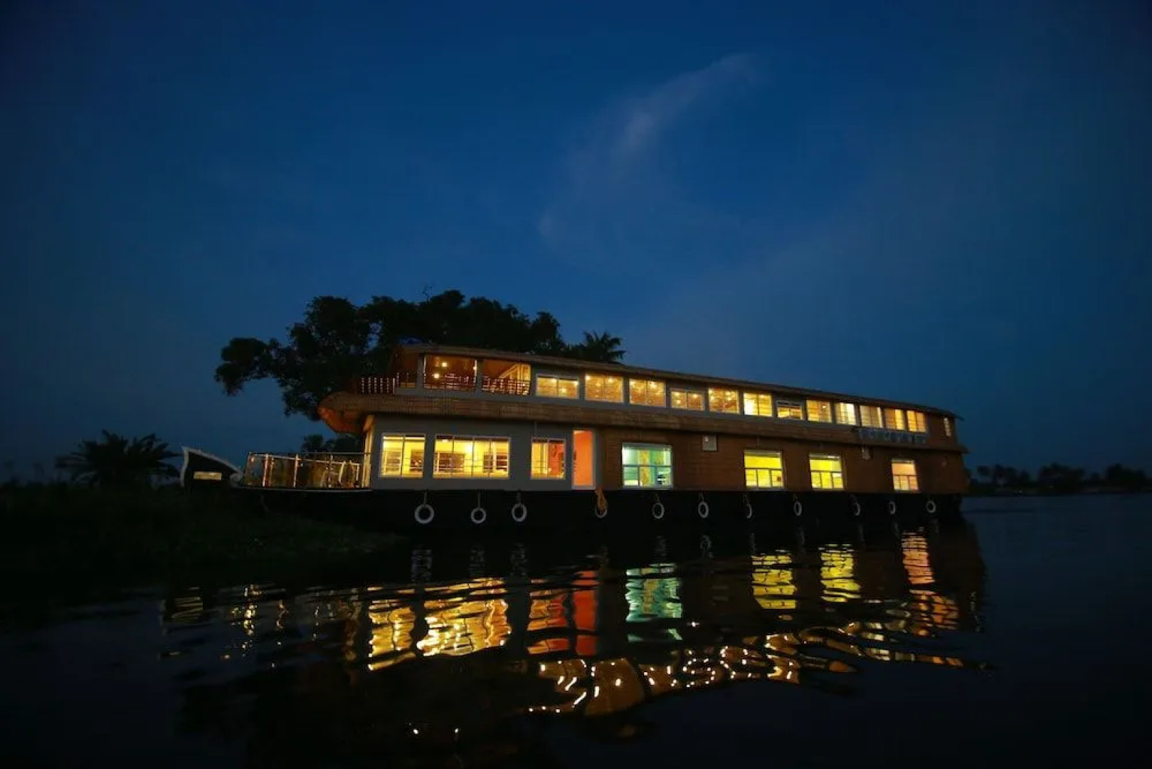 Best Kerala Houseboat