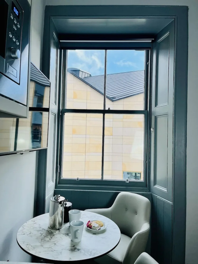 Room in the Borders - 1 Sime Place