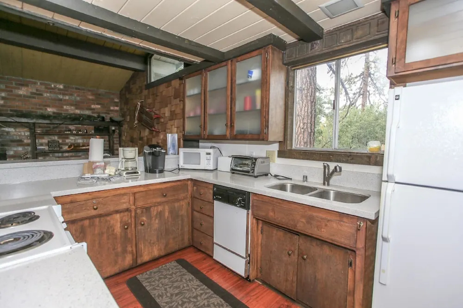 RedAwning Tree House