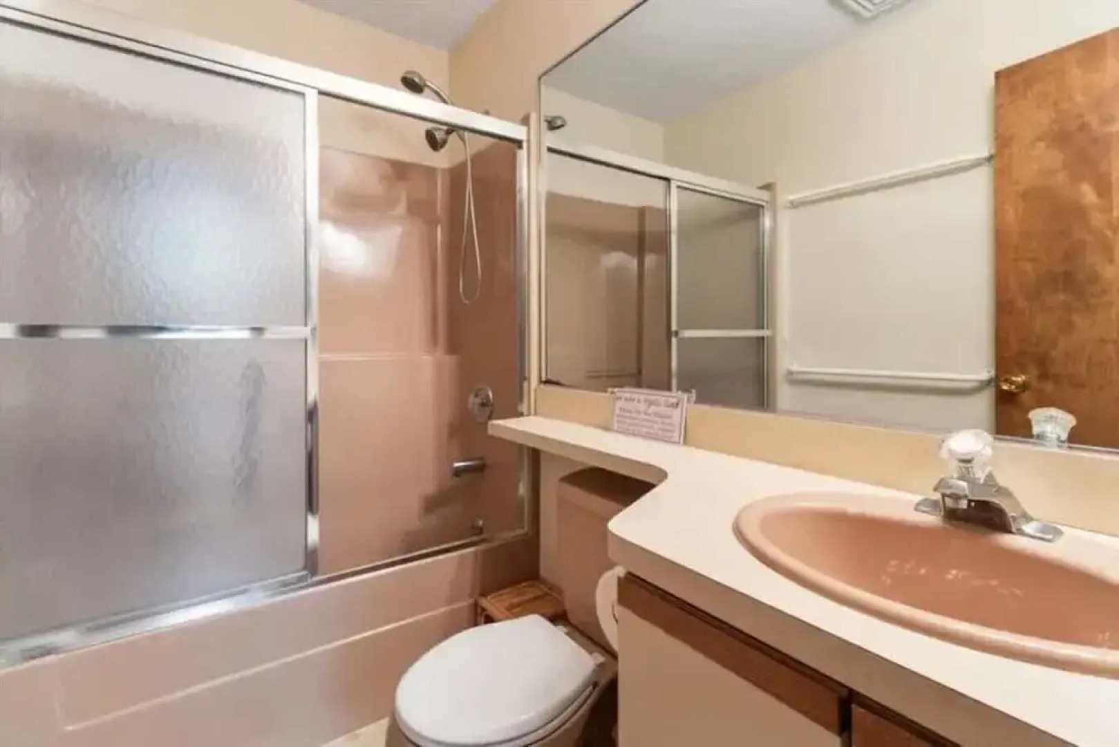 Pocono Chalet Jacuzzi Bathtub 4 BDRMS