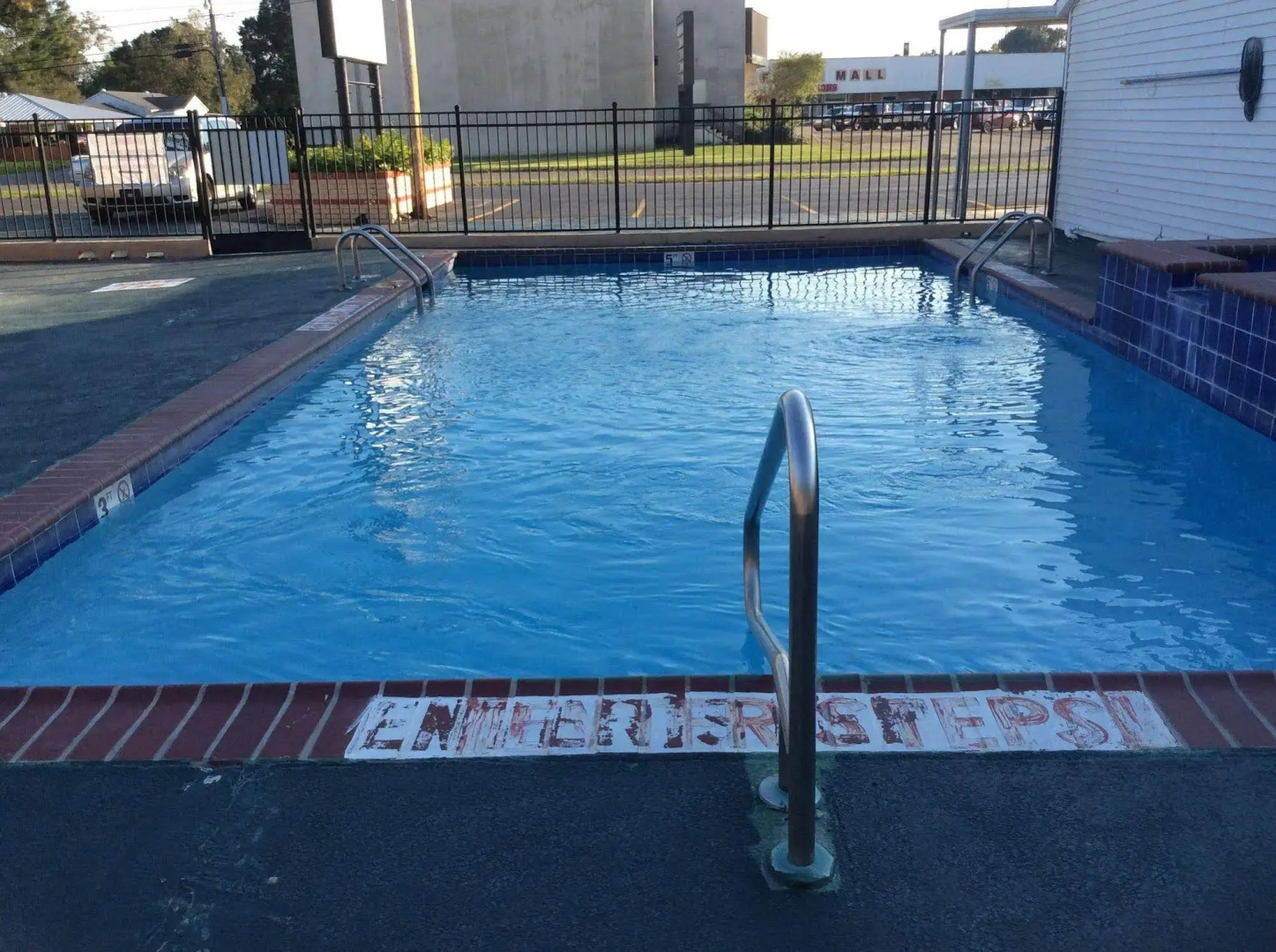 Budget Inn And Suites