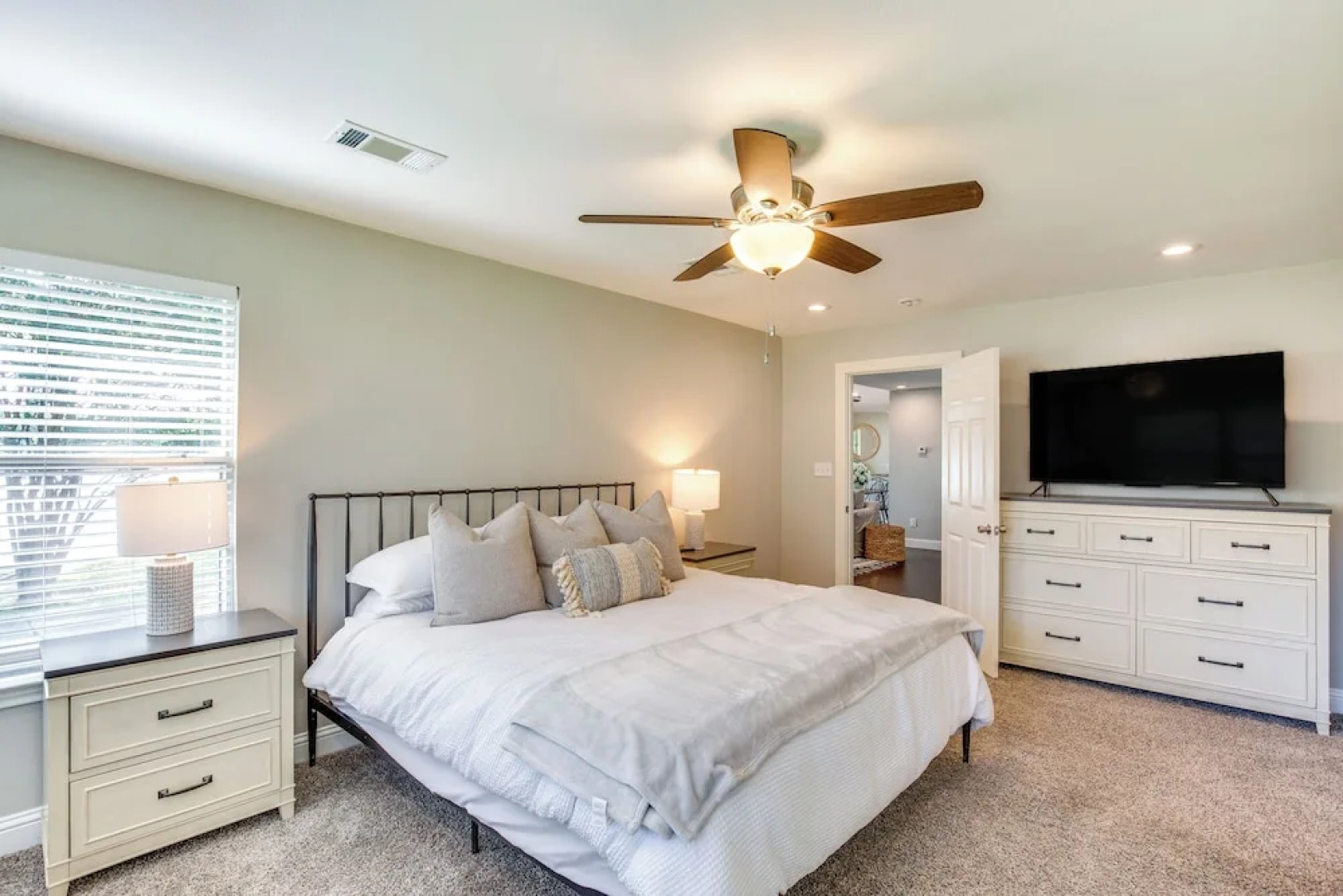 Private Dock & Fire Pit: Cedar Creek Reservoir Gem