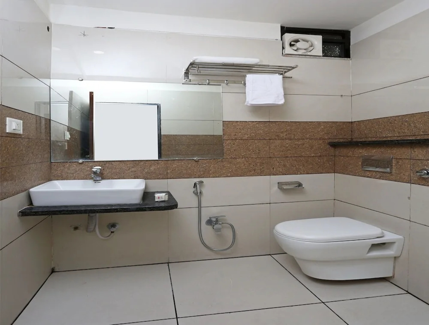 Fabhotel Ashirwad Regency