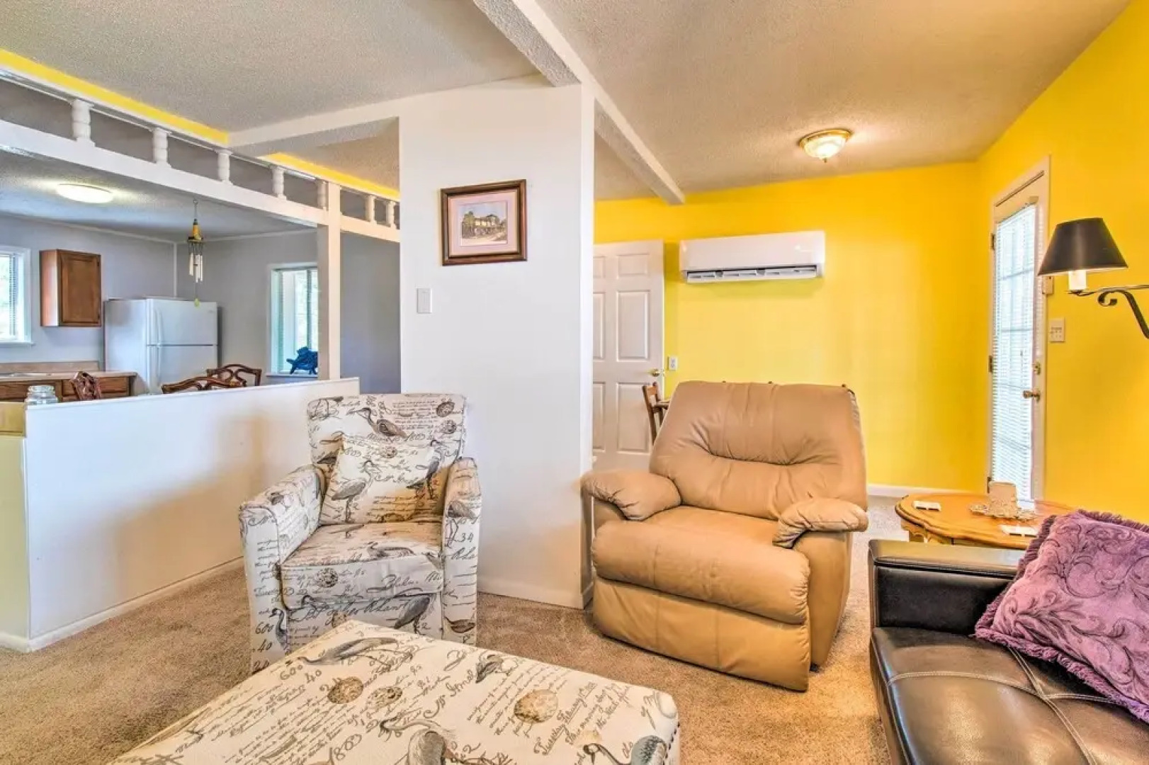 Sunny Oak Island Retreat - 3 Blocks to Beach!