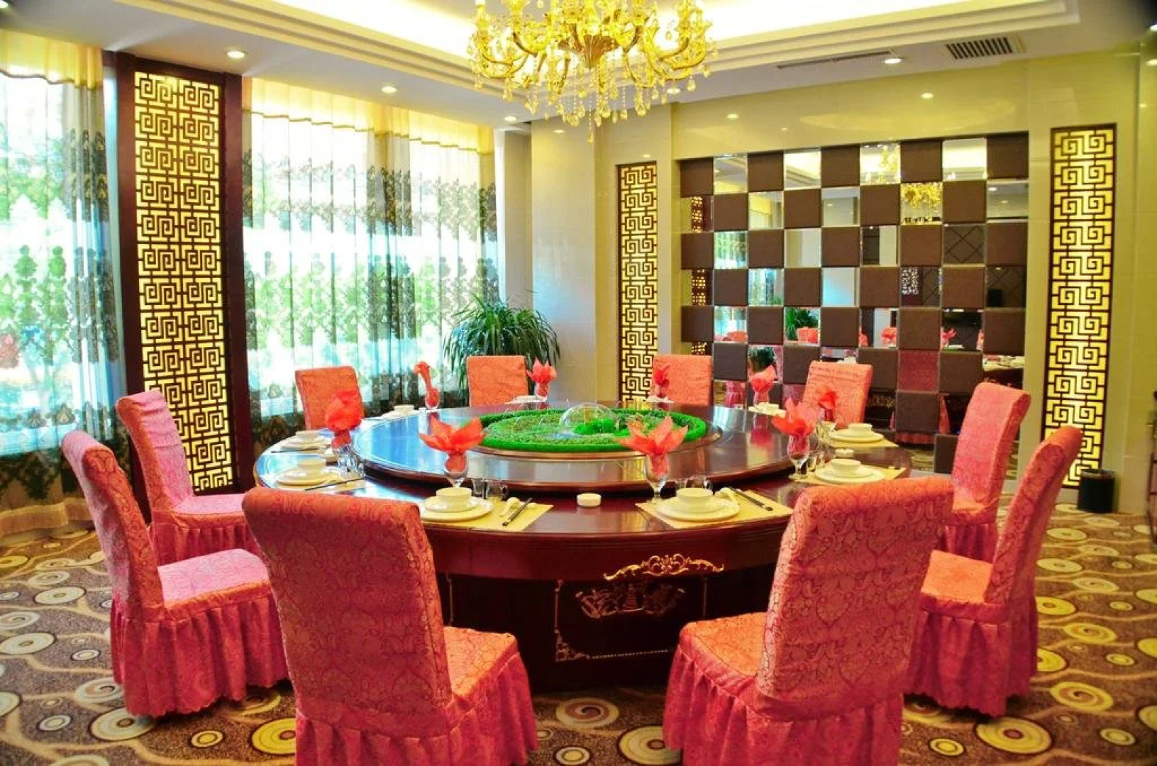 Dunhuang Han Tang Hotel