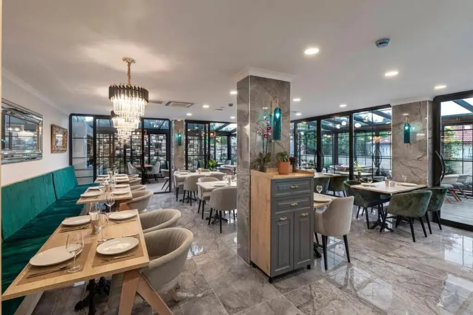 Lagun Castle Hotel&Spa