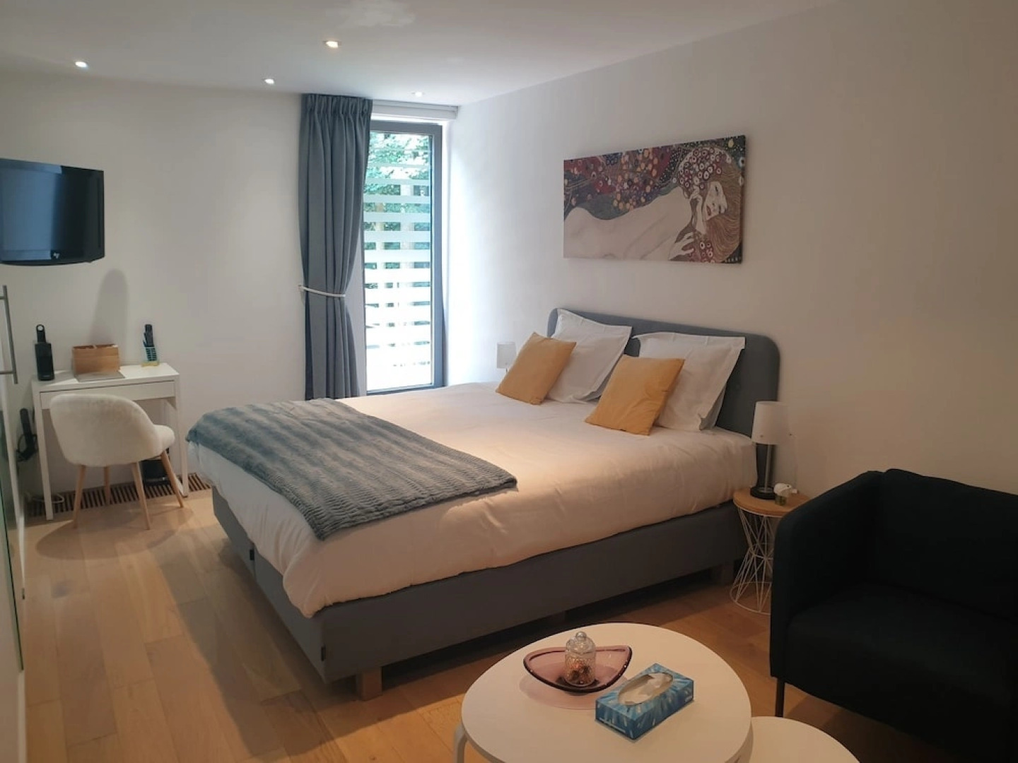 Table Et Chambre Particuliere