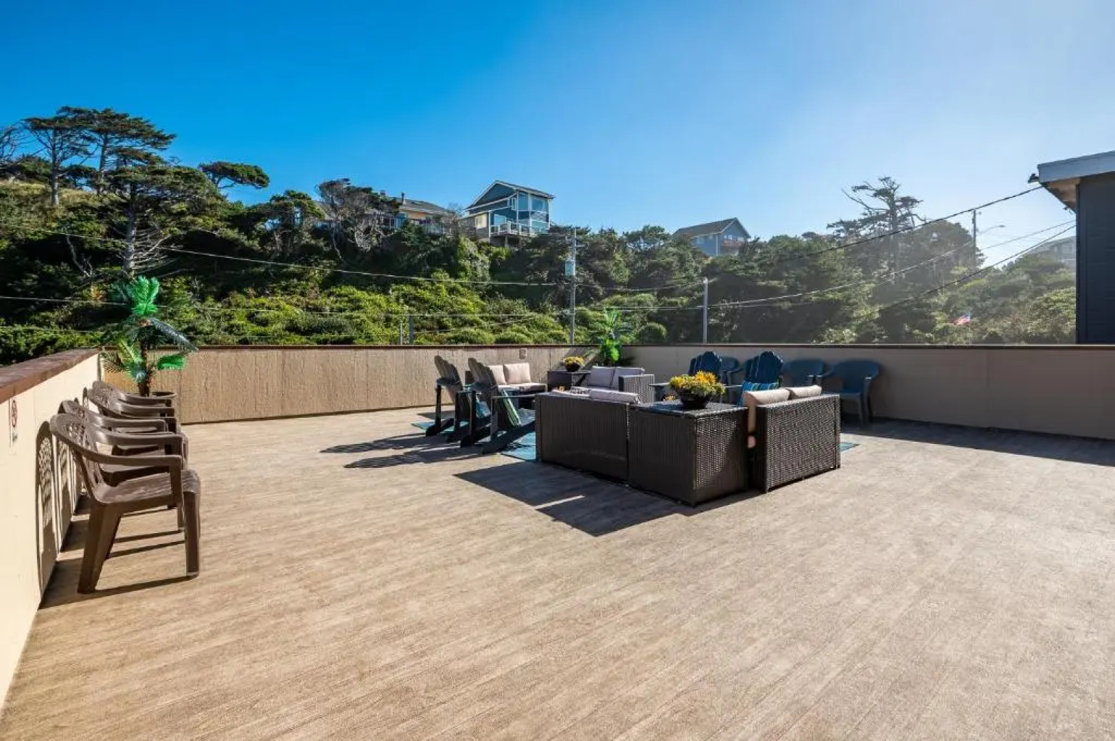 Sailor Jack's Oceanfront Inn