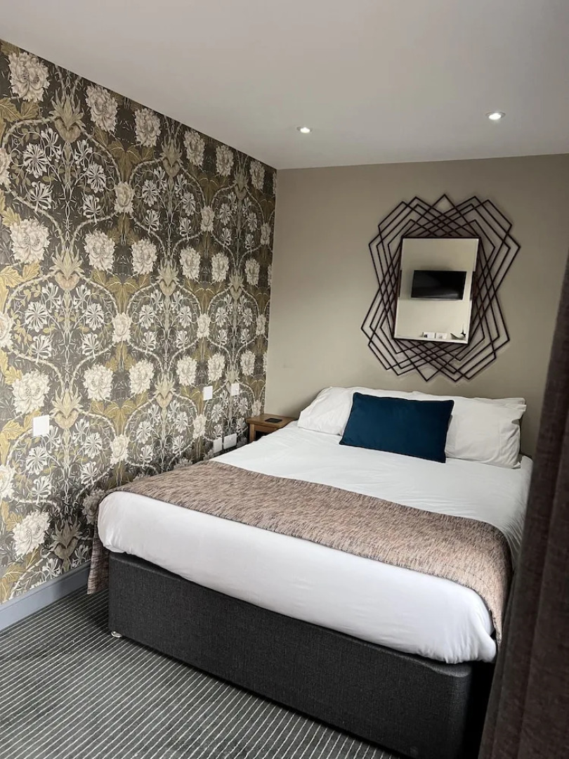 The New Hobbit Hotel Rooms