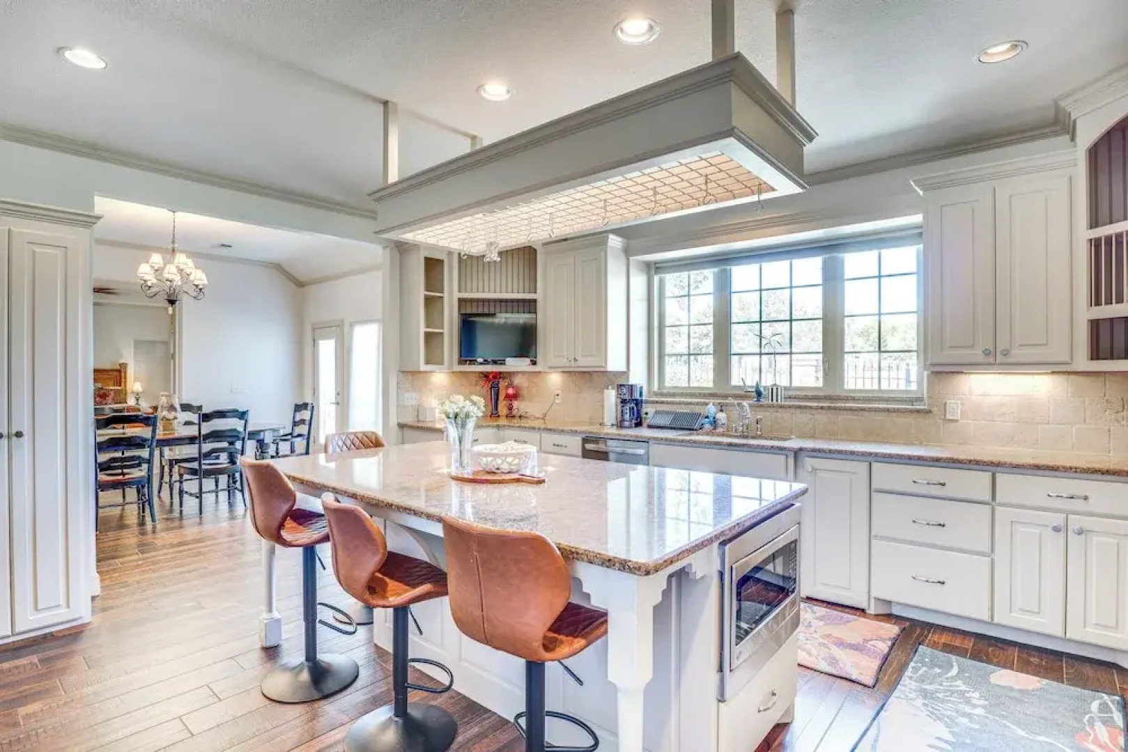 Private Hot Tub & Patio: Golf Retreat in Canyon!