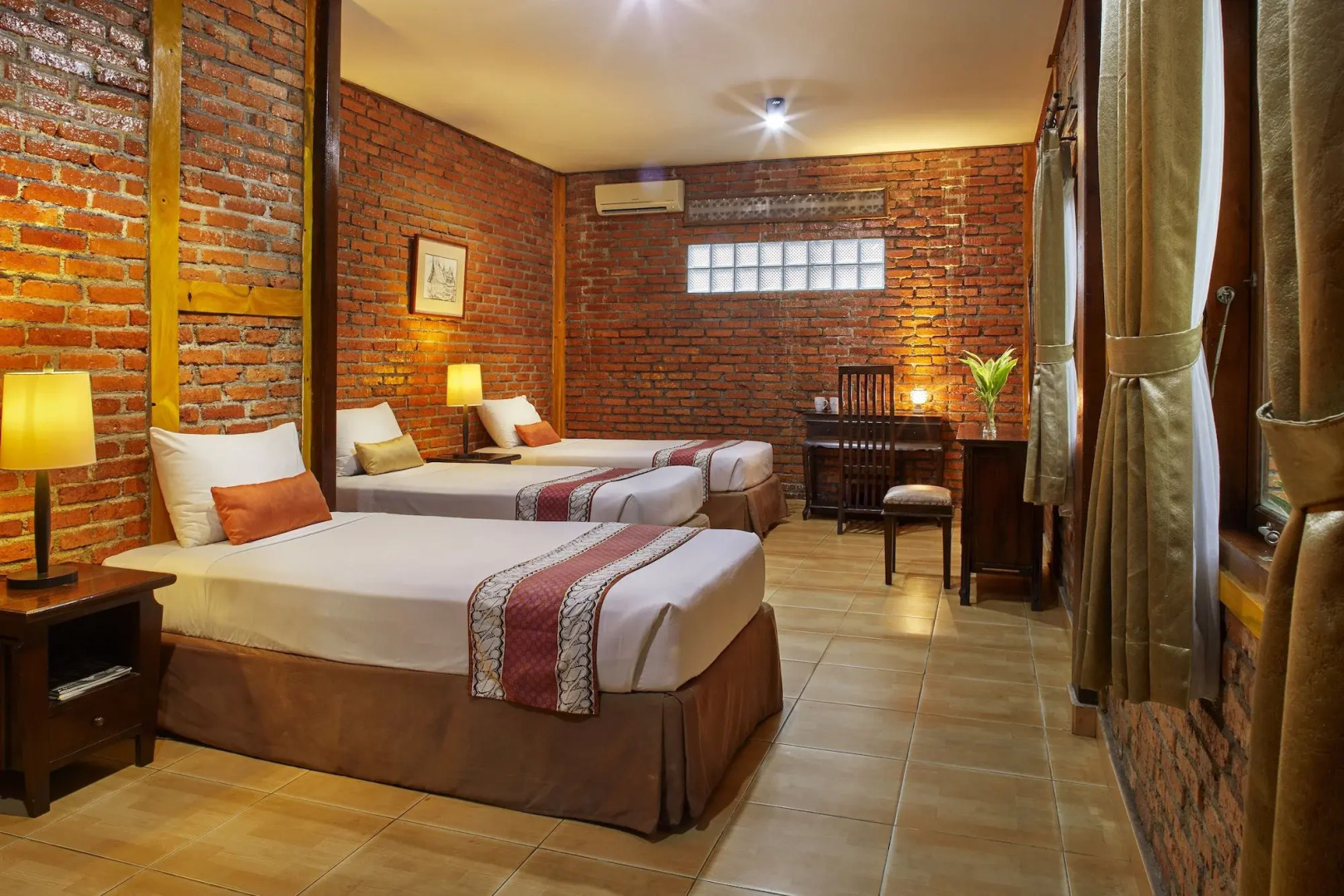 Jambuluwuk Convention Hall & Resort Puncak