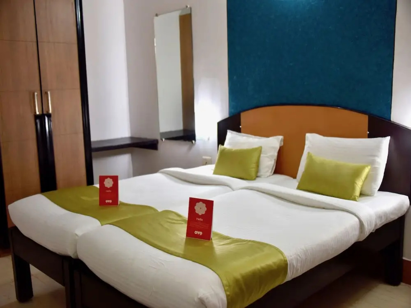 OYO 10765 Hotel Tanish