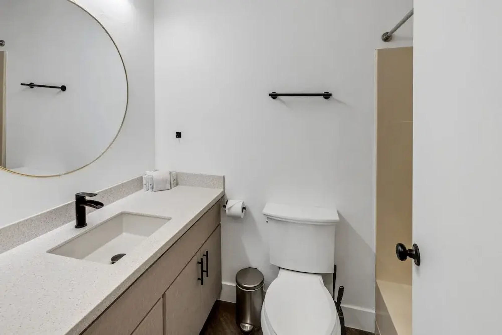 Beautiful Ski-in/ski-out Condo Located On The Eagle Point Resort! 1 Bedroom Condo by RedAwning