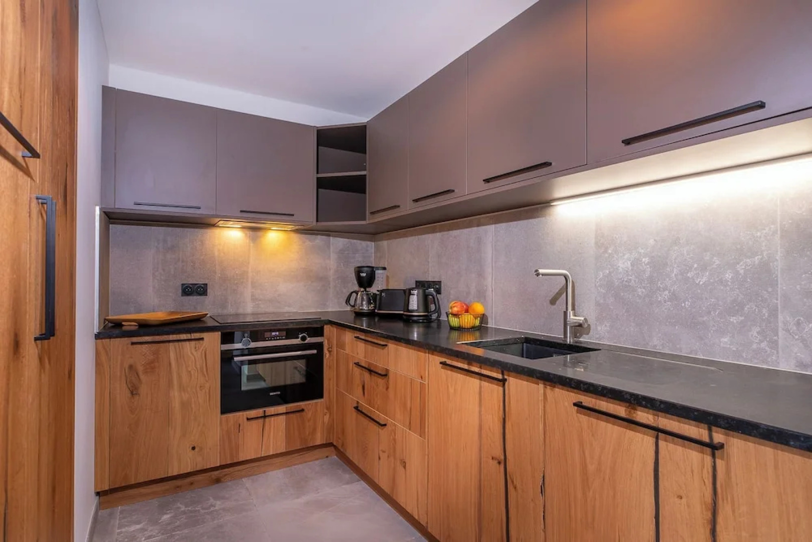 La Cour Aux Ecureuils