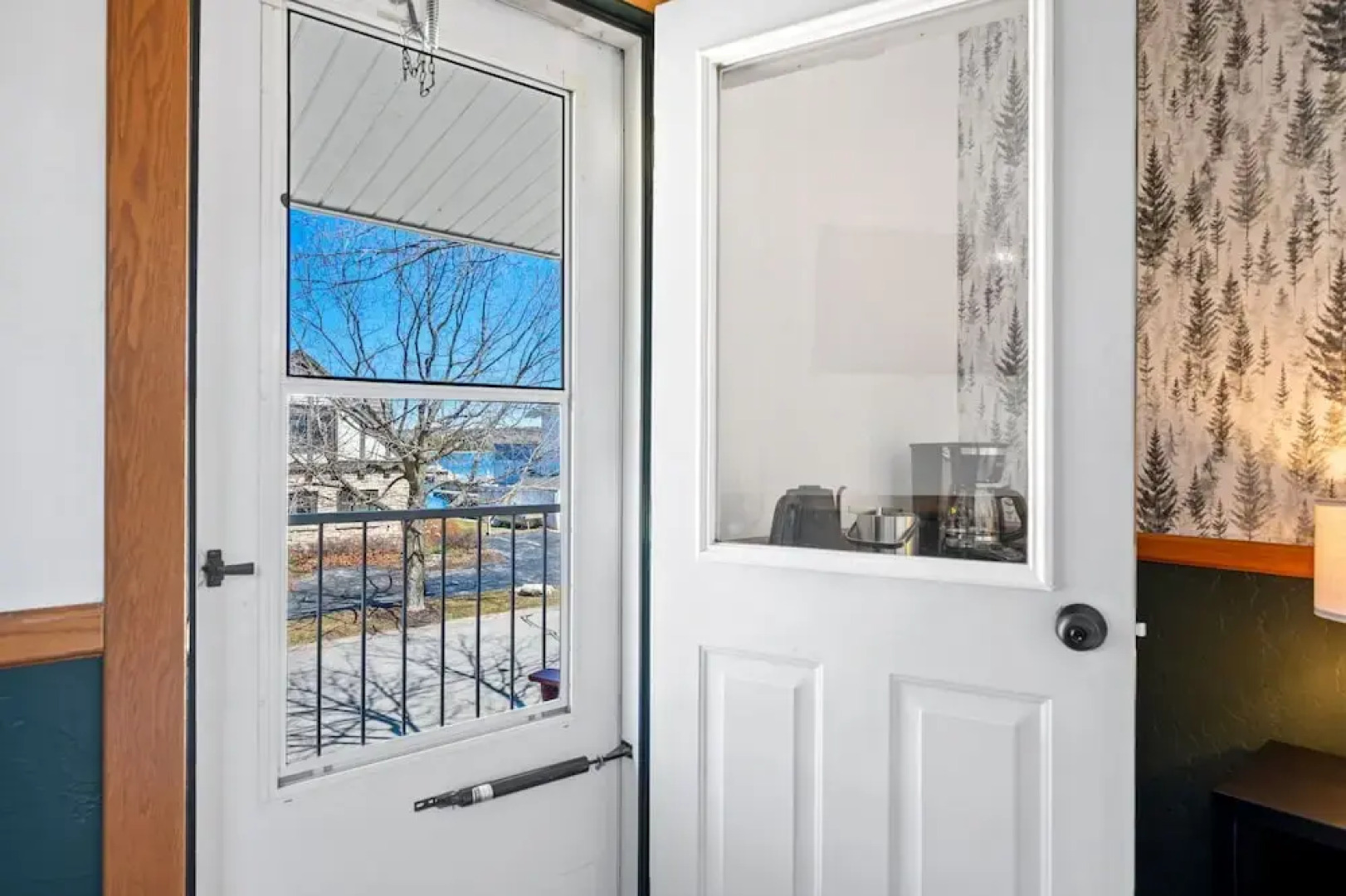 Spruce and Shore Motel