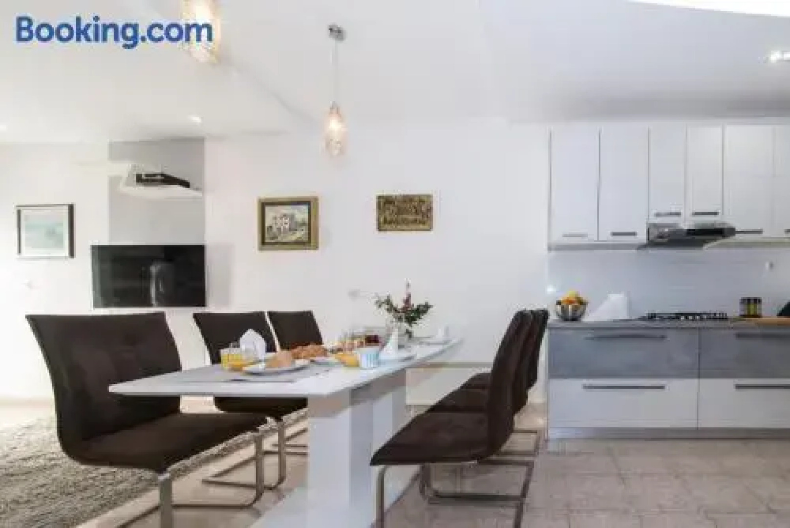 Family friendly apartment, great for children, huge yard and lots of toys