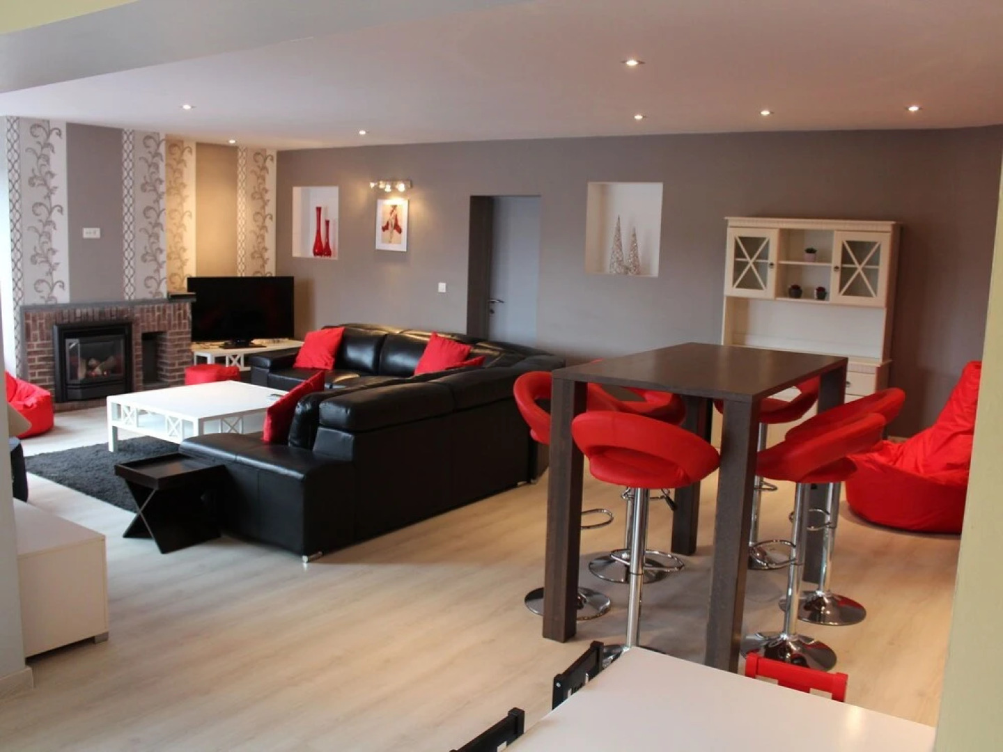 Gorgeous Group Residence For 20 People With Sauna Within Walking Distance Of The Beach