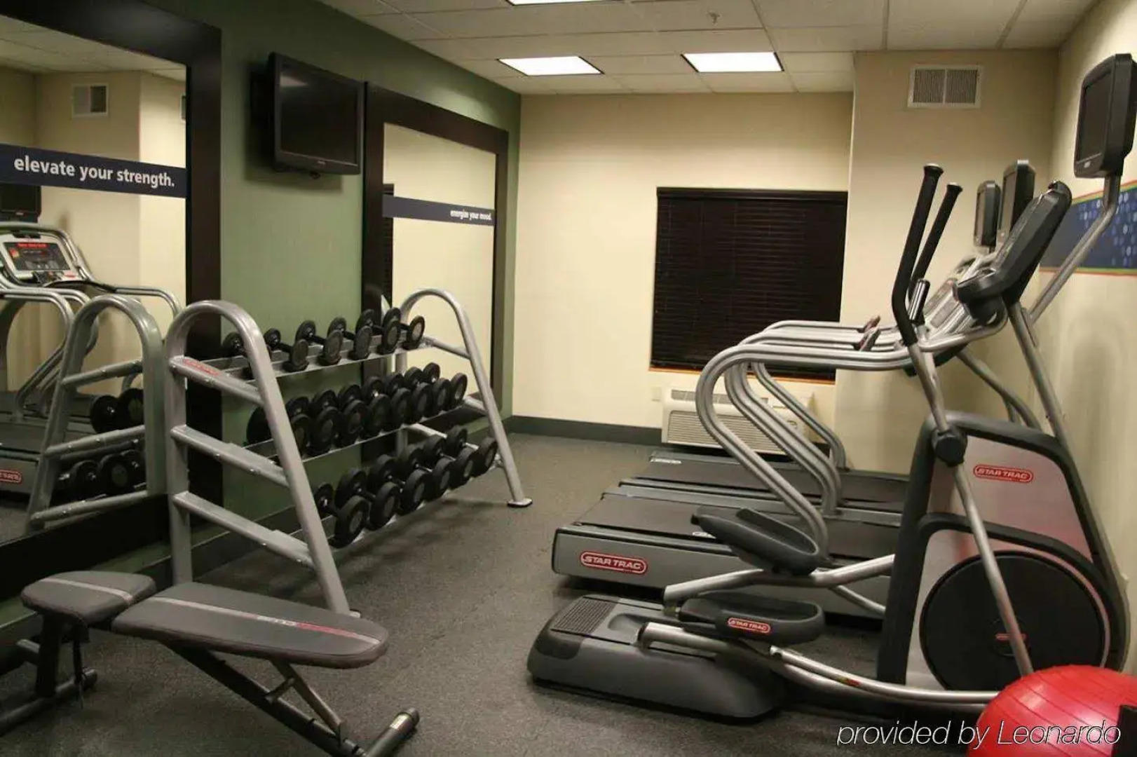 Hampton Inn & Suites Ontario