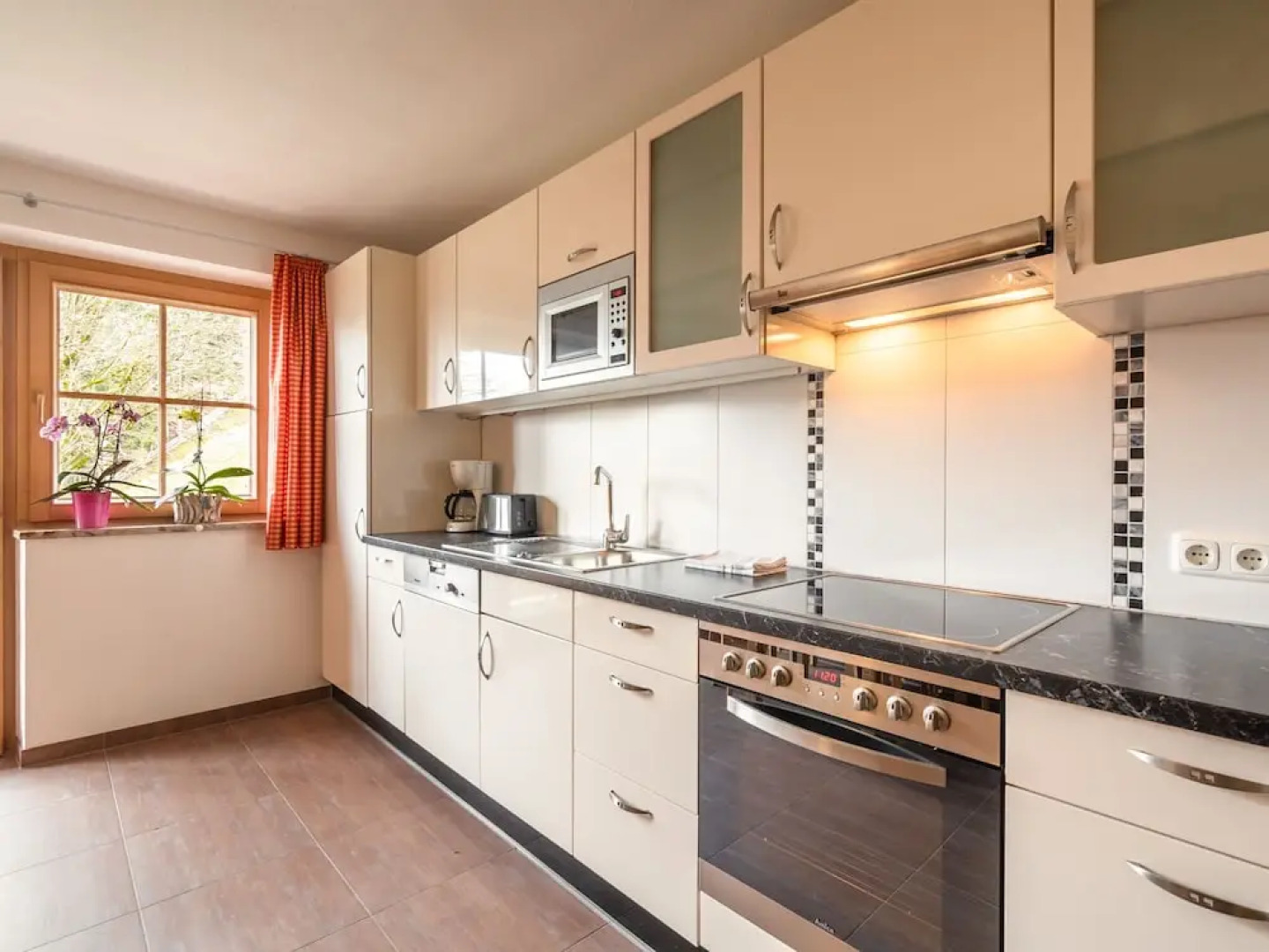 Sunlit Mansion with Garden near Ski Area in Söll