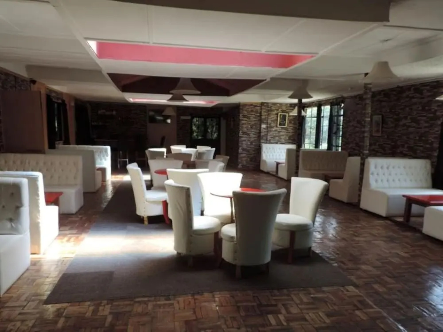 Lions Court Lodge