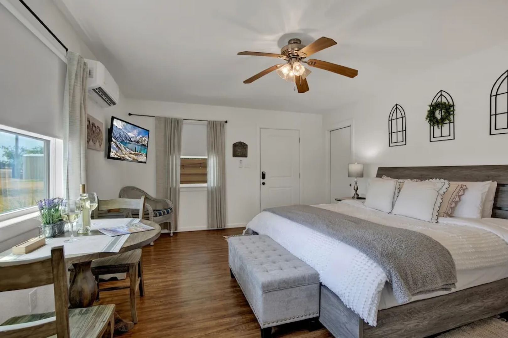 Cozy Combo Heart of Wine Trail