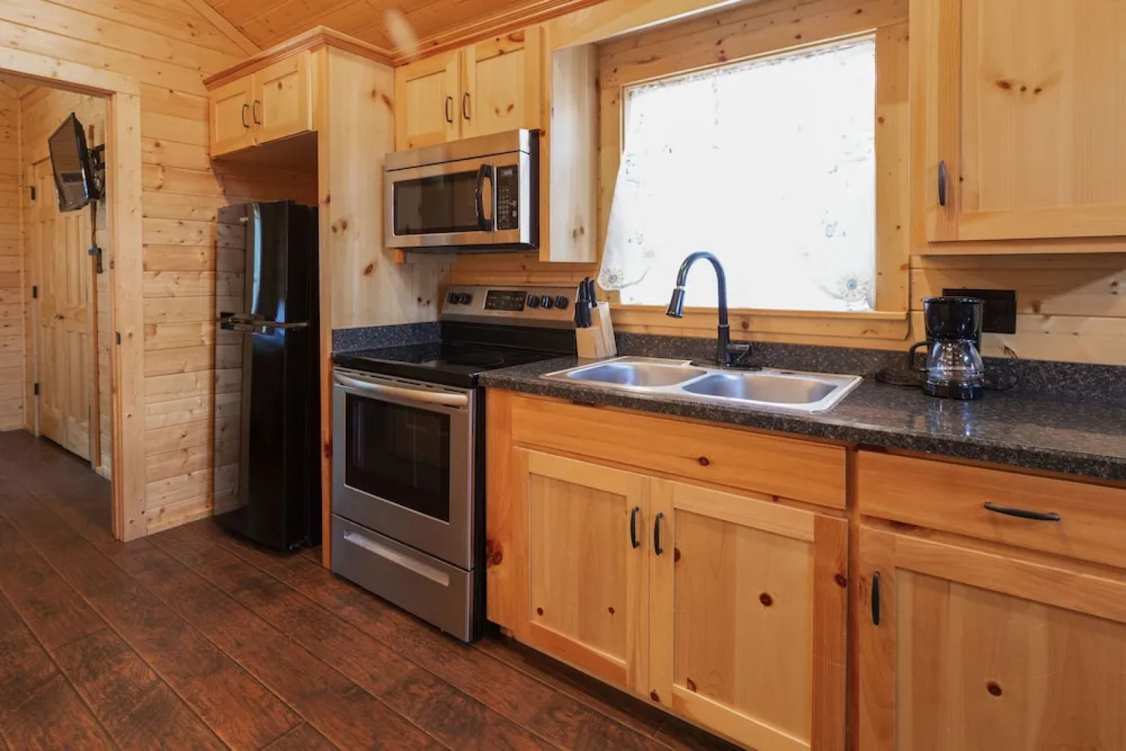 Al's Hideaway Cabin and RV Rentals LLC