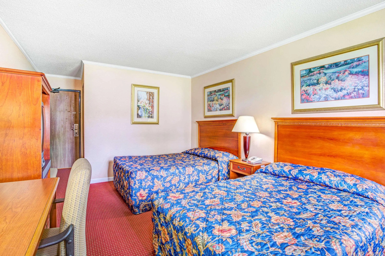 Red Roof Inn Suffolk