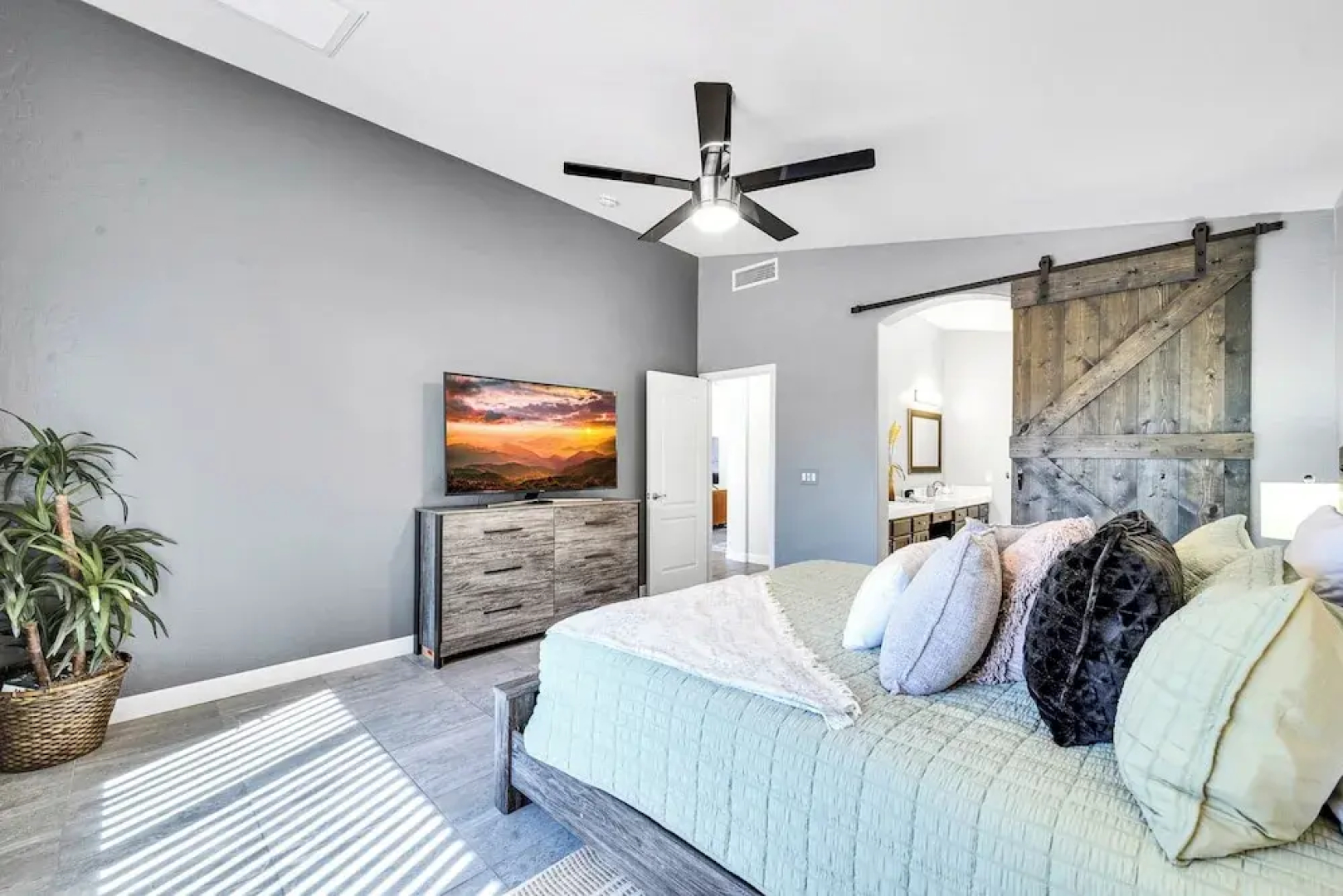 Gold Canyon Superstition Foothills Retreat w/ Pool