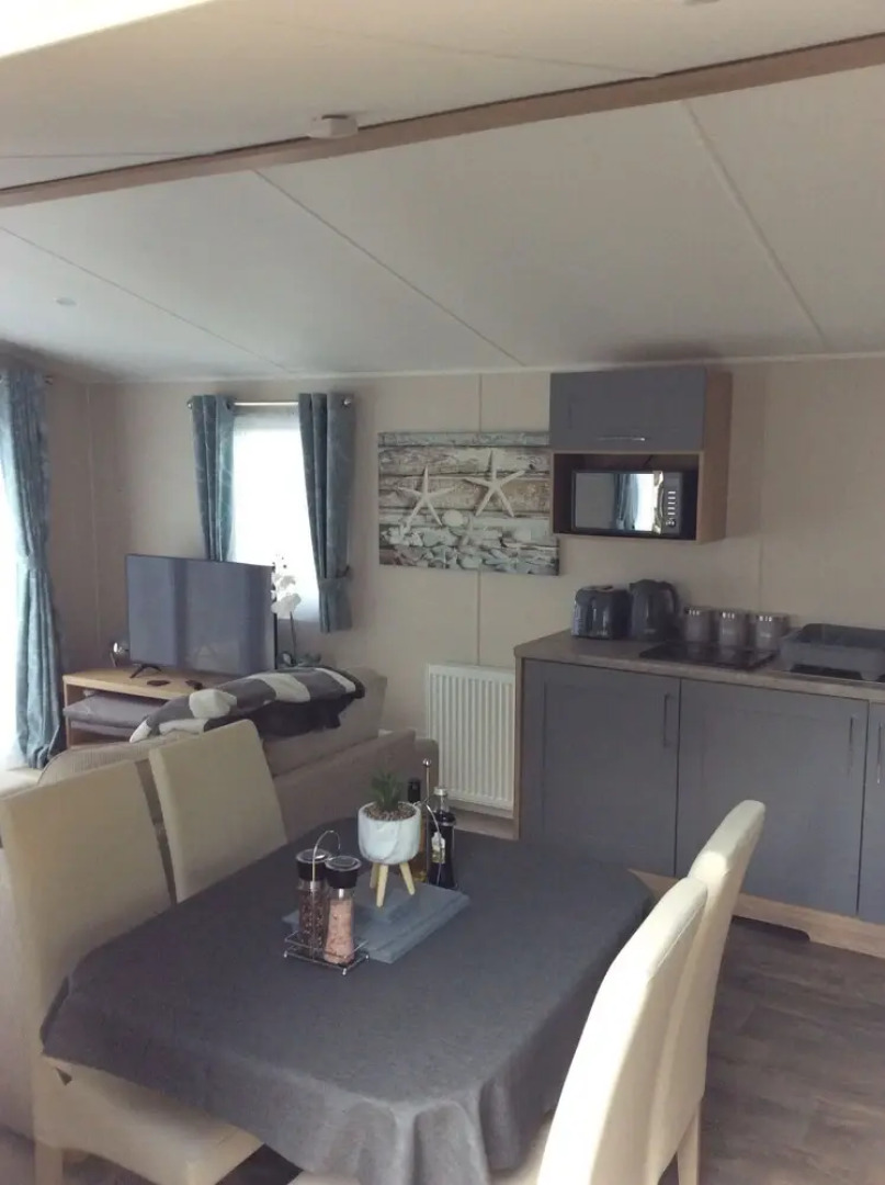 Lake District Western 2-bed Cabin, Pet Frien