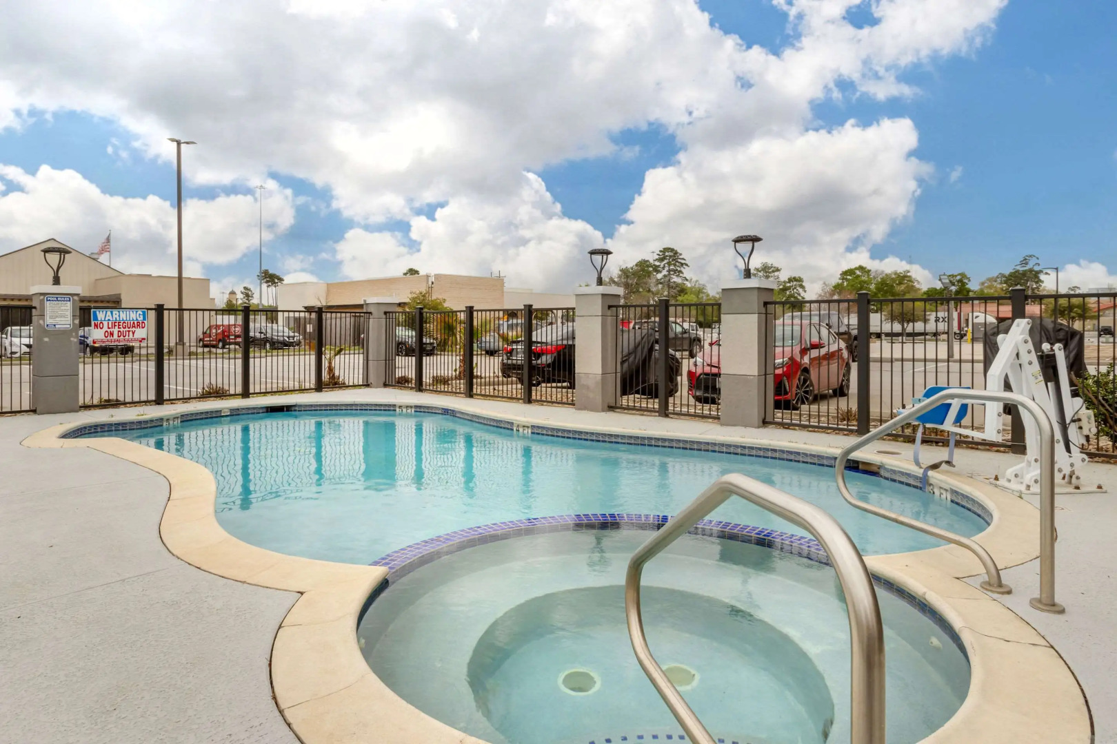 Comfort Suites Shenandoah-The Woodlands