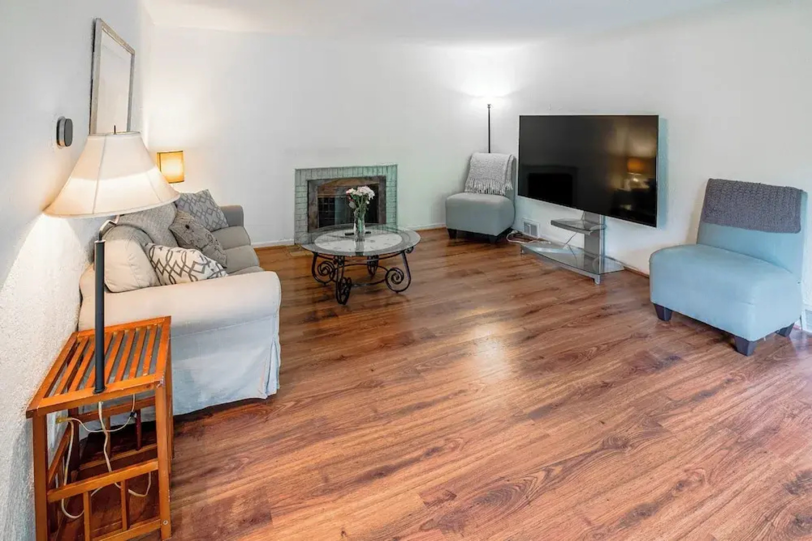 Pet-friendly St Paul Home: Fireplace & Office Area