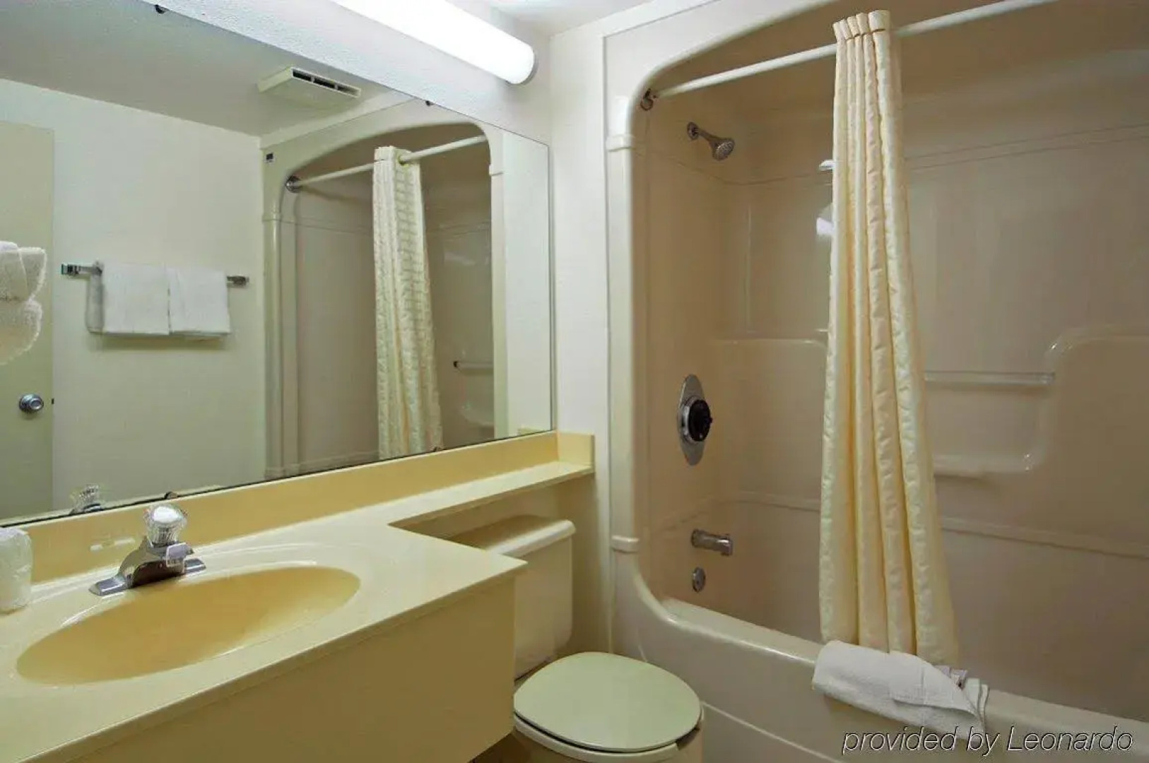 Quality Inn Falconer - Jamestown