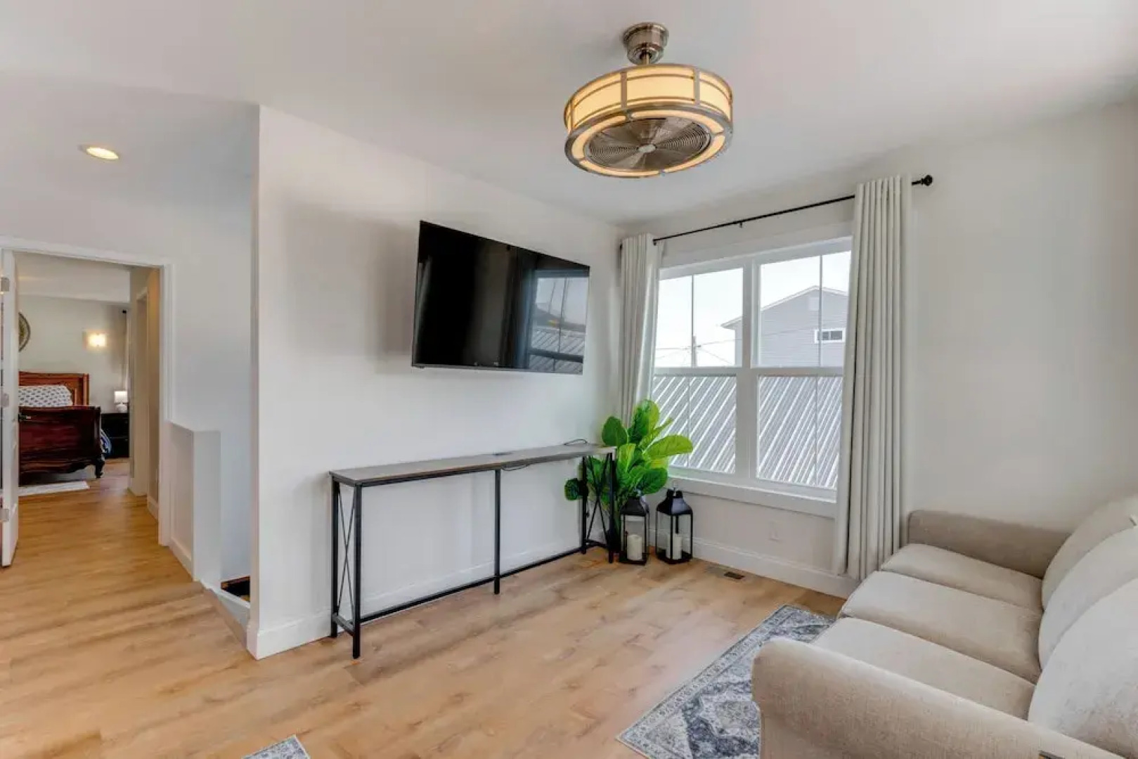 Steps to Buckeye Lake: Family-friendly Home