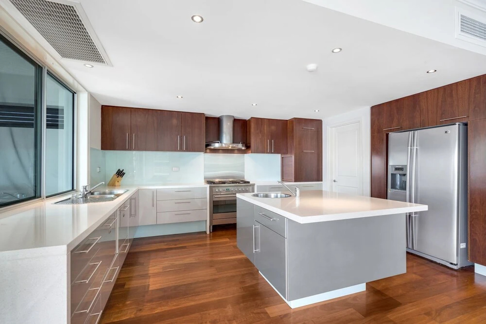 Riverview Luxury Retreat