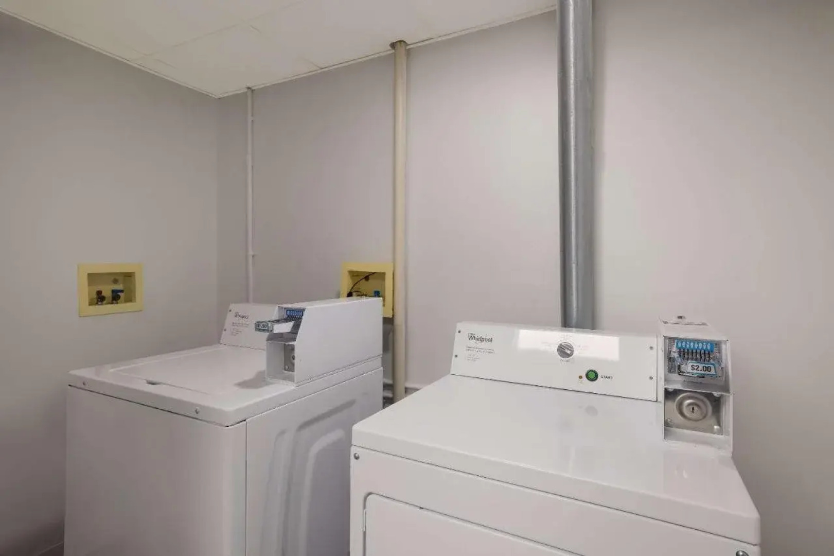 Suburban Studios Milwaukee Airport