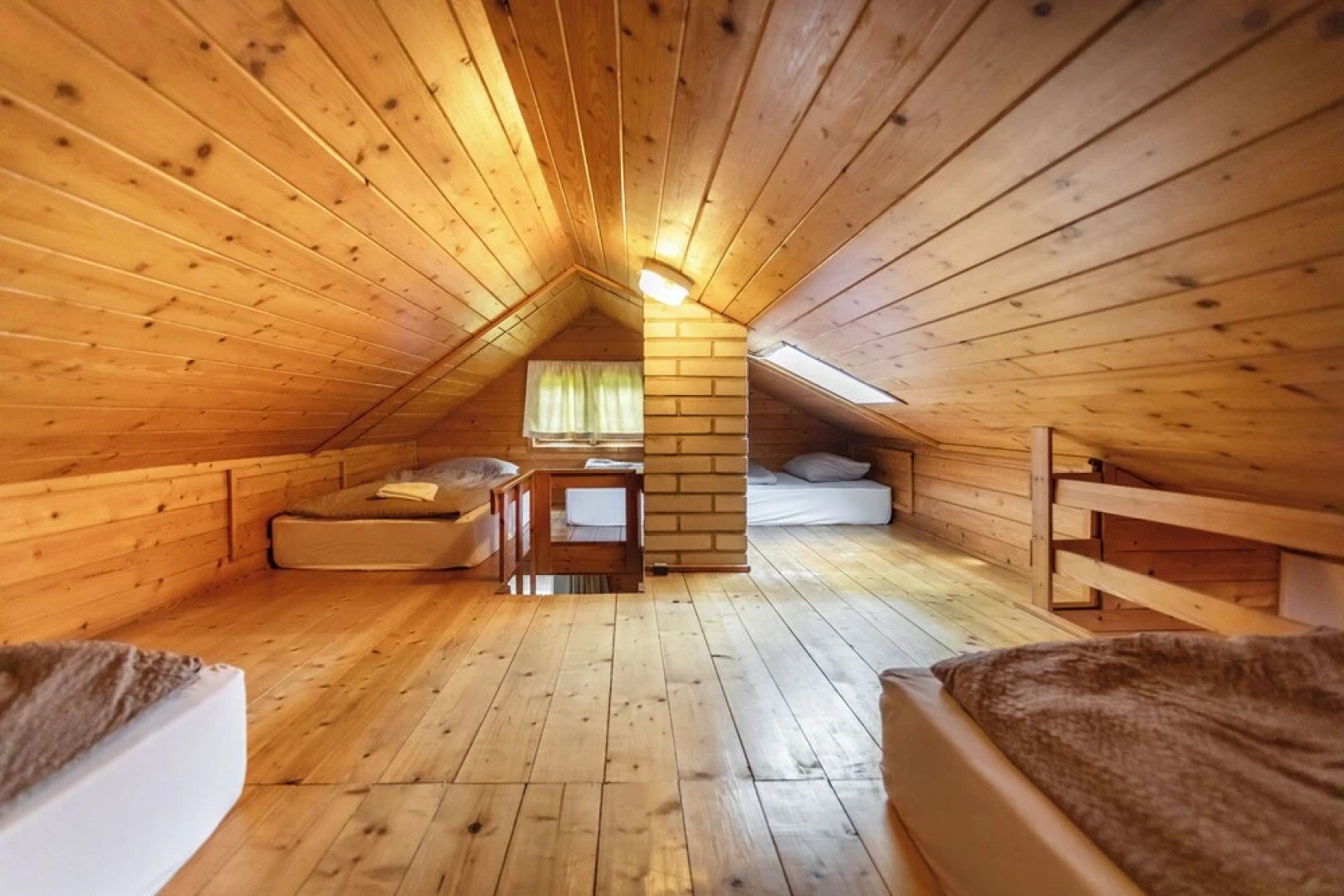 Cottage with pool playground and privacy