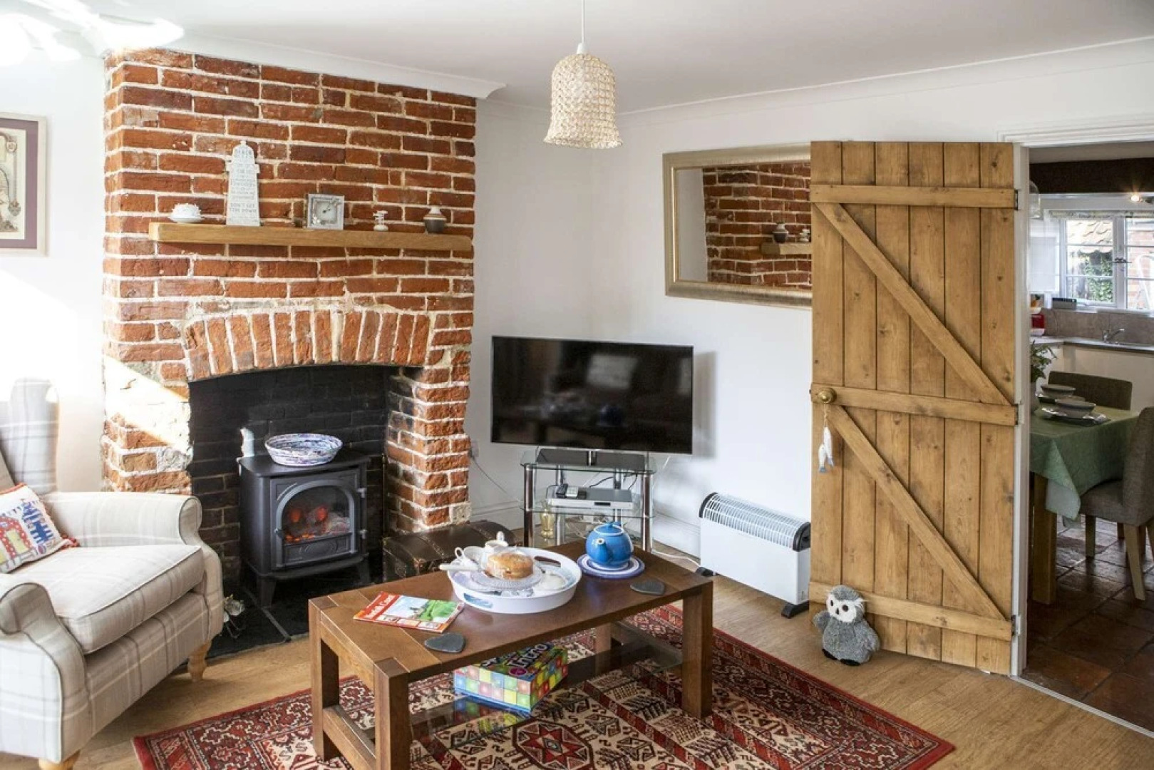 Hemsby Cottage With spa Bath and Private Garden