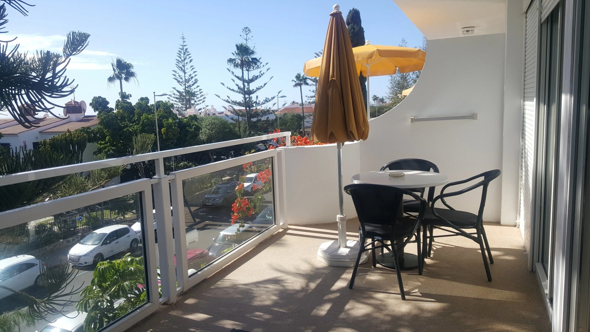 Apartamentos Montemayor