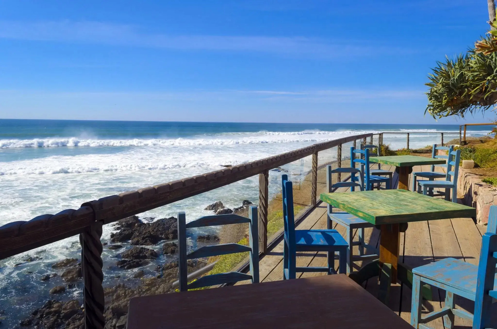 Las Rocas Resort And Spa