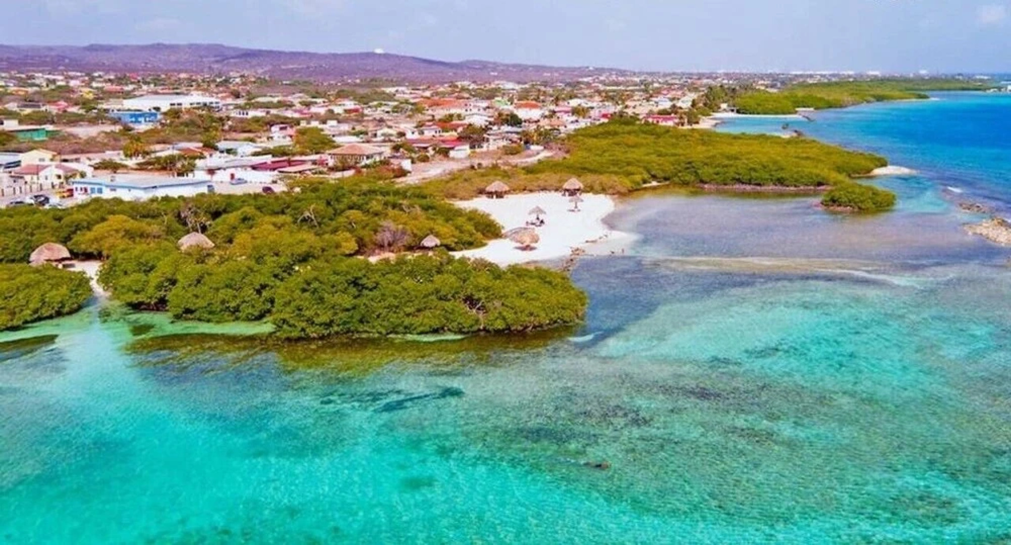 Sea Breeze Ocean, Studio 4 at Mangel Halto Beach