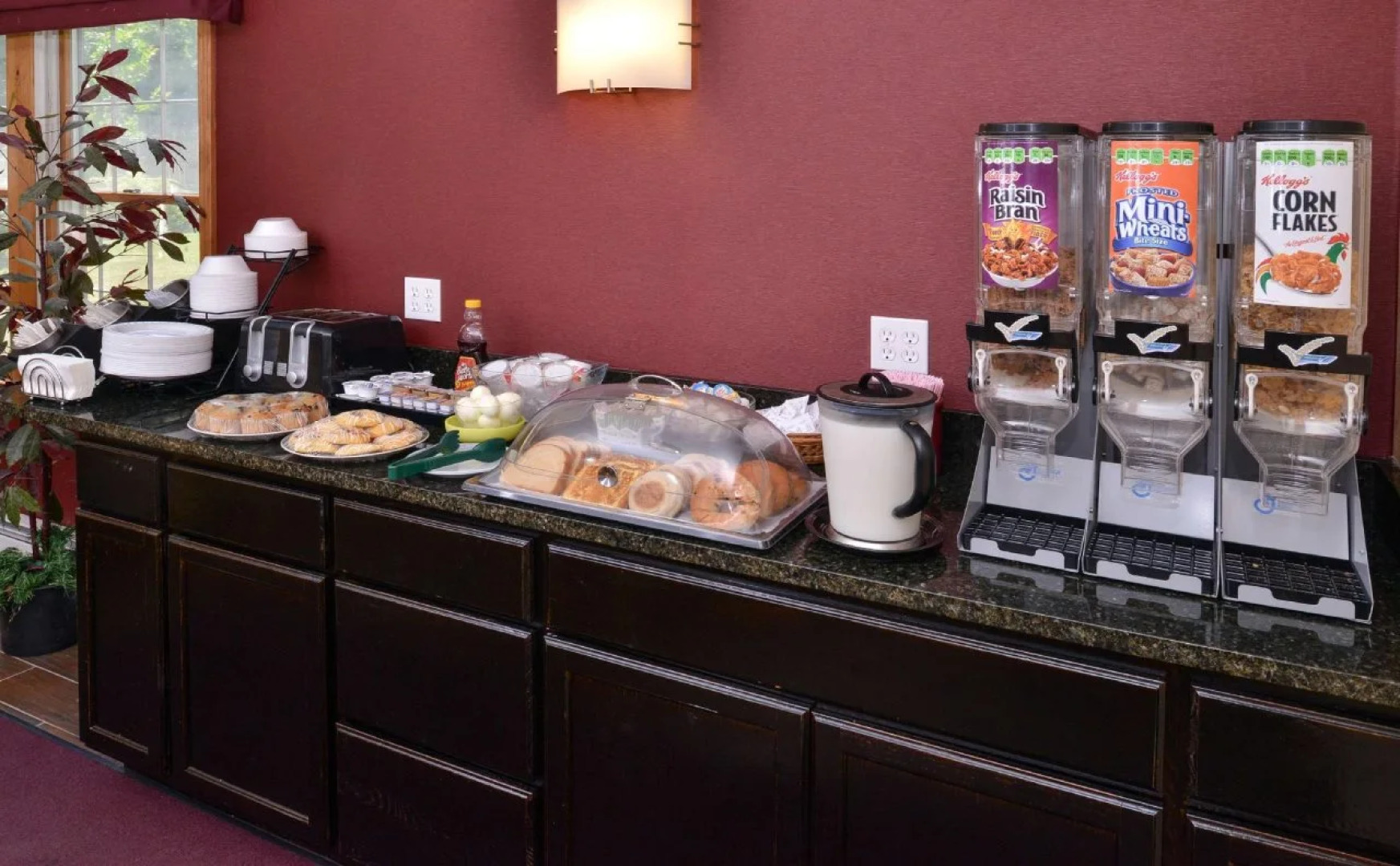 Red Roof Inn PLUS+ & Suites Guilford