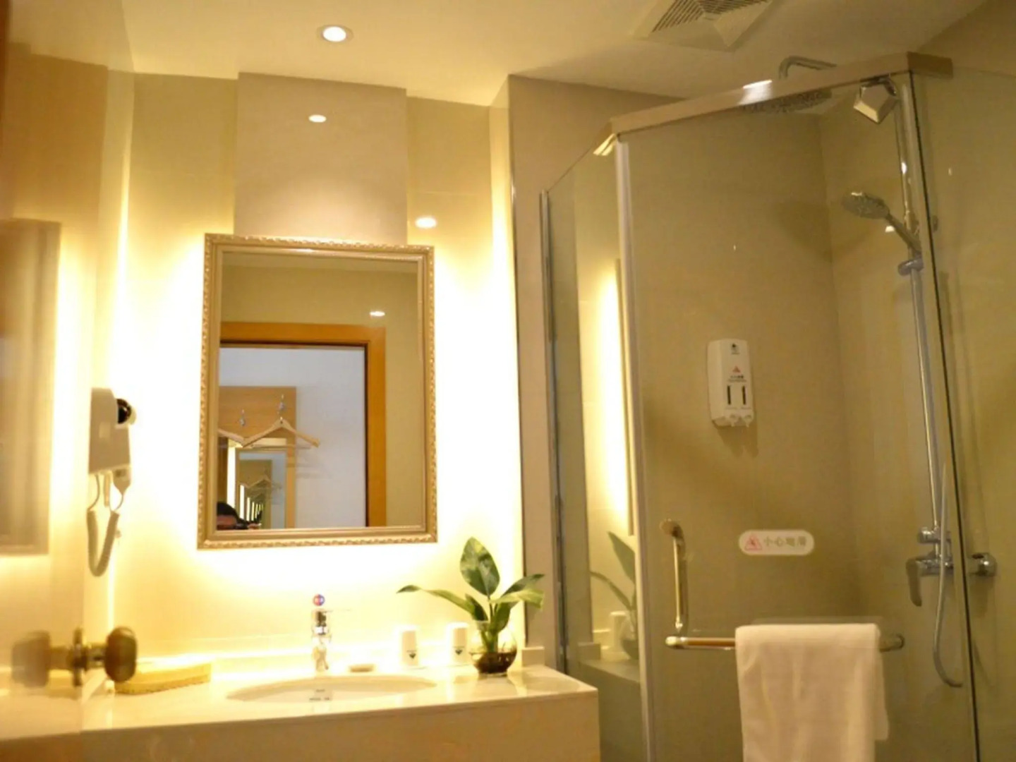 GreenTree Inn Taizhou Gaogang District Yonganzhou Town Yongan North Road Express Hotel